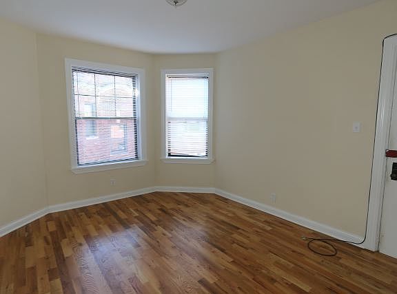 5th image of 4415 N Wolcott Ave APT 3B