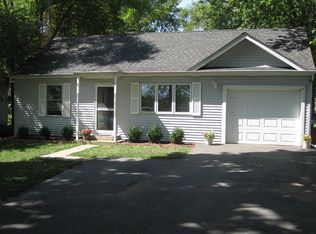 2420 N Spojnia Rd, McHenry, IL 60050