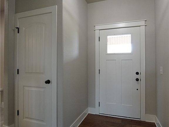 2nd image of 1037 Trailwood St