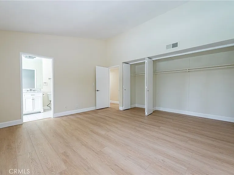 24221 Hatteras St — Photo 27