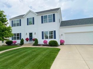 2165 Cherokee St, Grafton, WI 53024