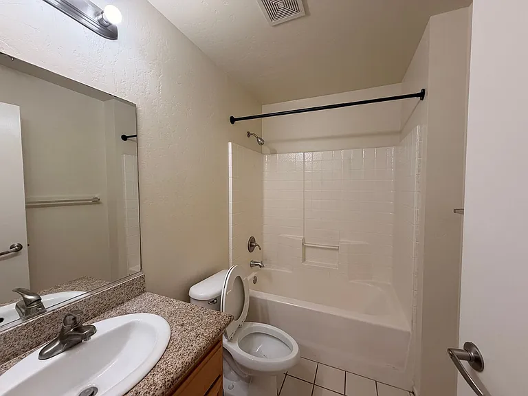600 Hosking Ave #84 — Photo 8
