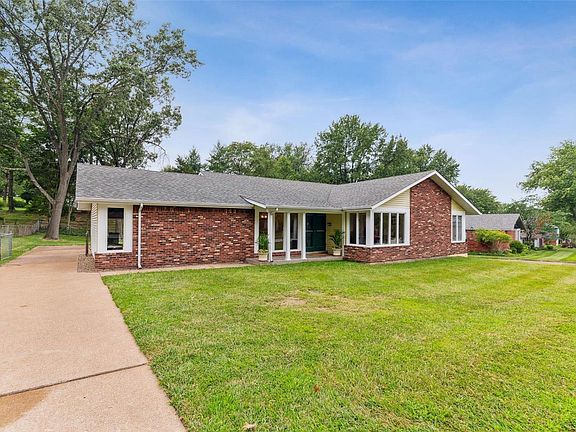 2nd image of 492 Maymont Dr