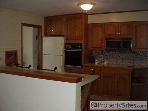 4th image of 2705 Grand Ave