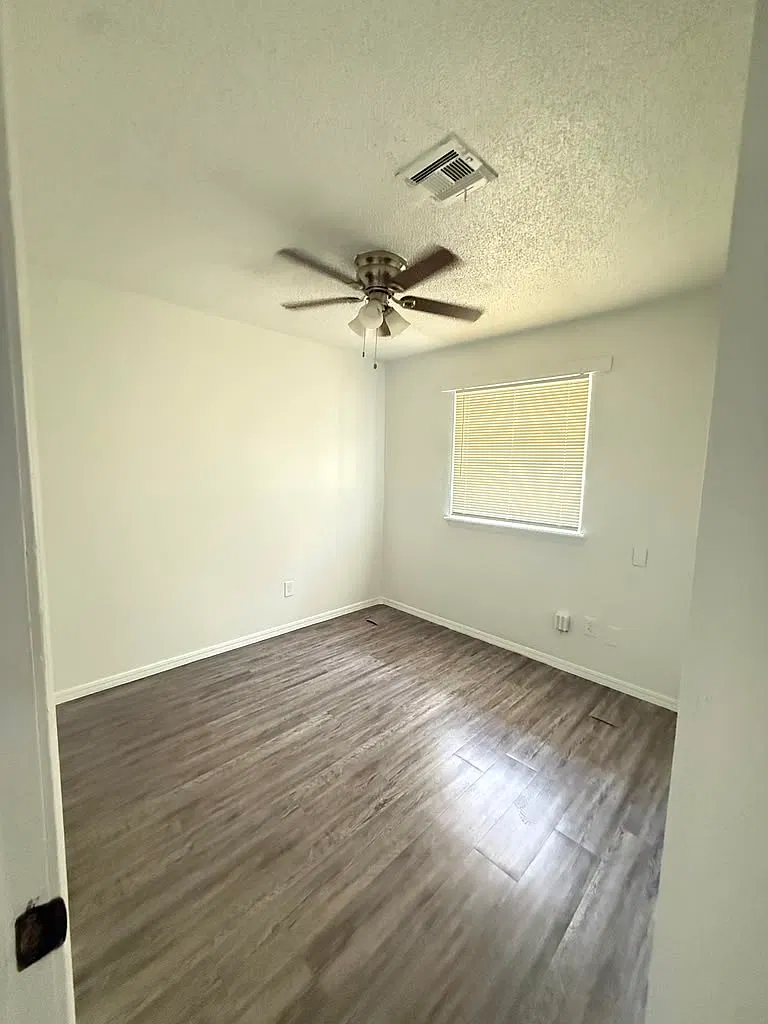 624 Lloyd Ave — Photo 4