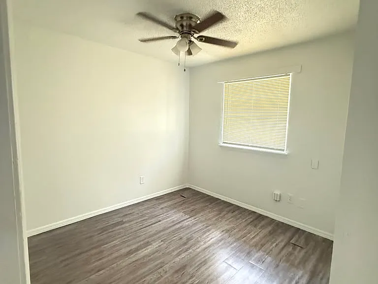 624 Lloyd Ave — Photo 4