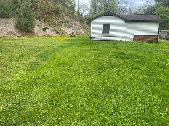 3rd image of 2162 Ward Rd