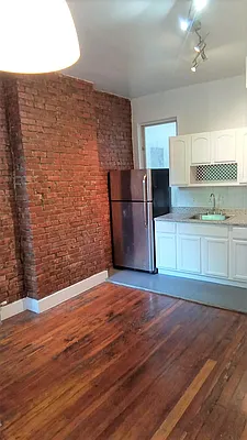 Rented by G Y B Realty Inc | media 4