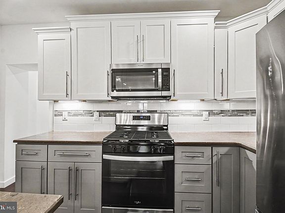 5th image of 3520 W Allegheny Ave
