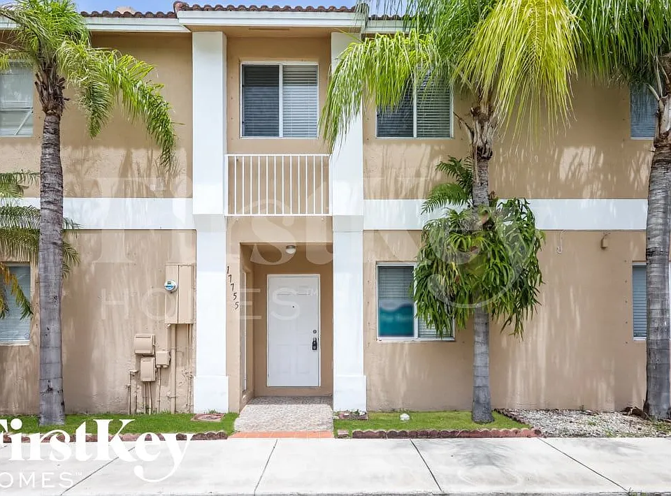 17755 SW 140th Ct