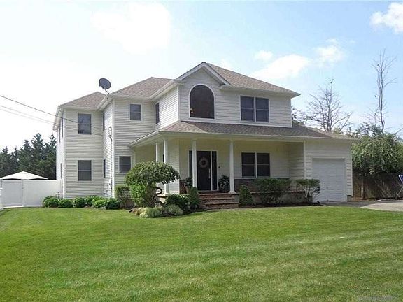 2nd image of 41 Tillotson Ave