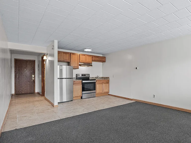 1111 S 7th St — Photo 12