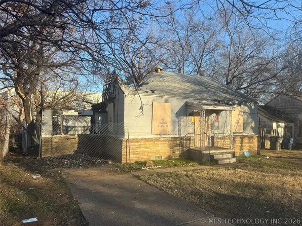 1171 N Columbia Pl, Tulsa, OK 74110