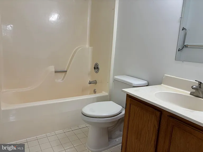 2219 Lowells Glen Rd #K — Photo 20