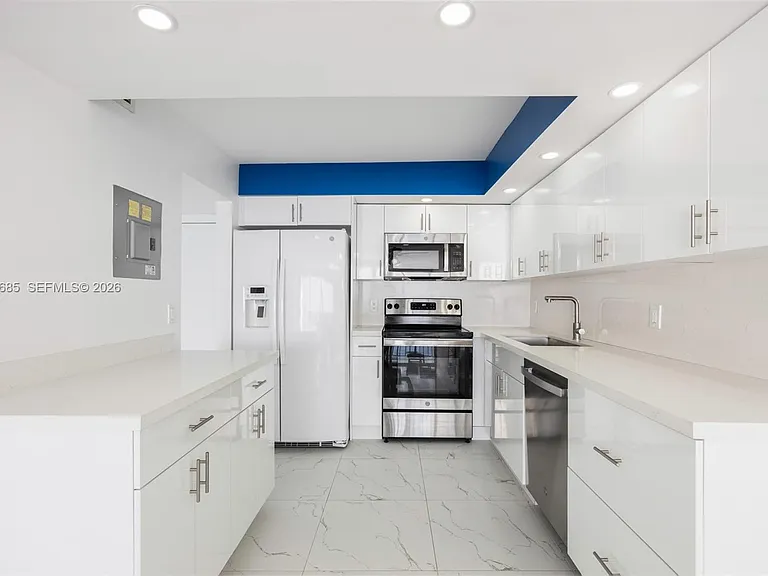 2401 S Ocean Dr #2402 — Photo 7
