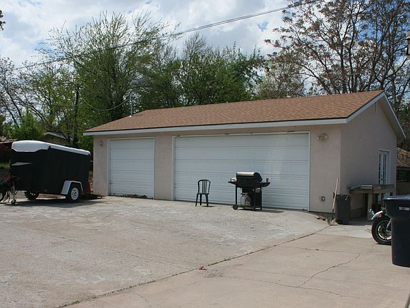 Detached 3 car Garage