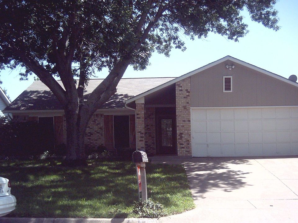 1st image of 4740 Moss Rose Dr
