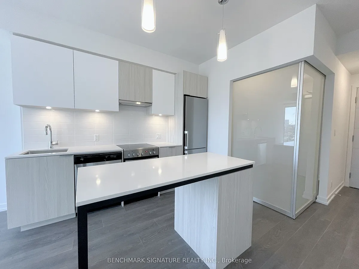 Building Photo - 203 College St #809