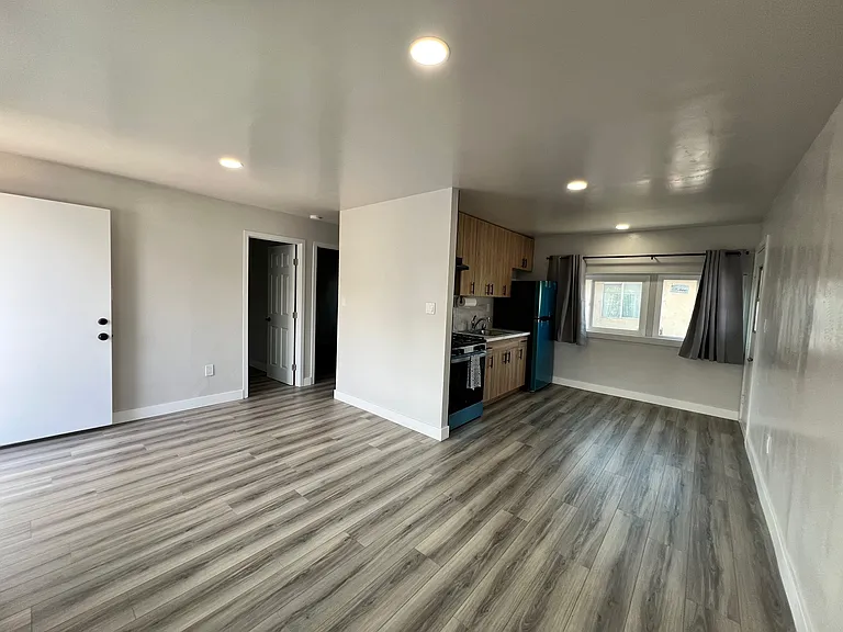 929 Georgia St #929 — Photo 2