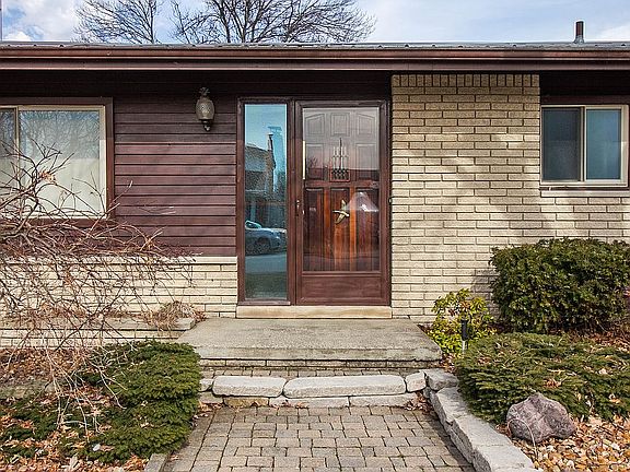 4th image of 7292 Aqua Isle Dr