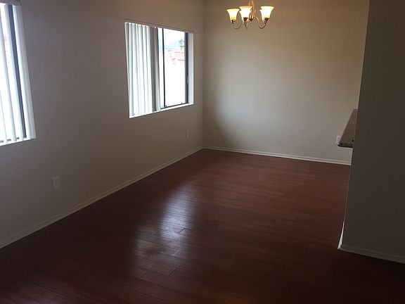 5th image of 521 N Louise St APT 203