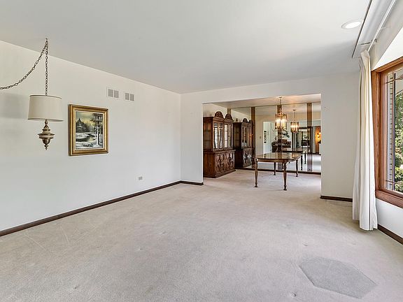 4th image of 15133 Narcissus Ct
