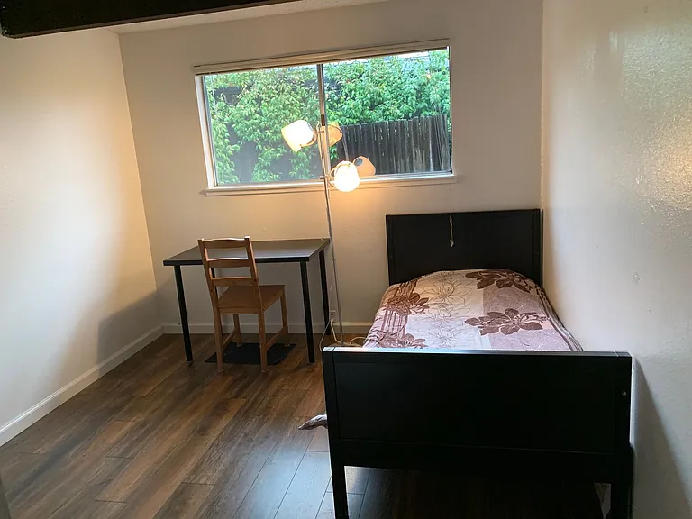619 Villanova Dr — Photo 17