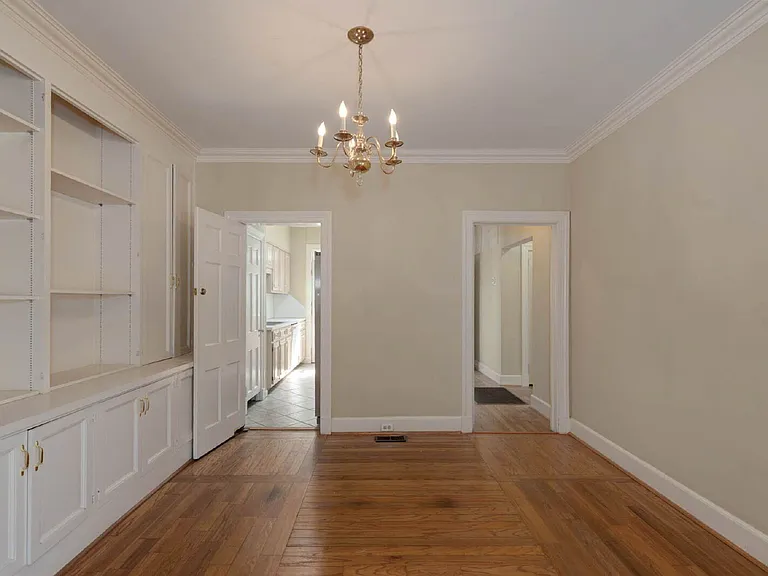 1523 Dixon Dr — Photo 5