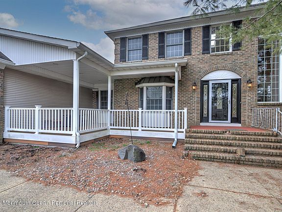3rd image of 1 Fern Dr