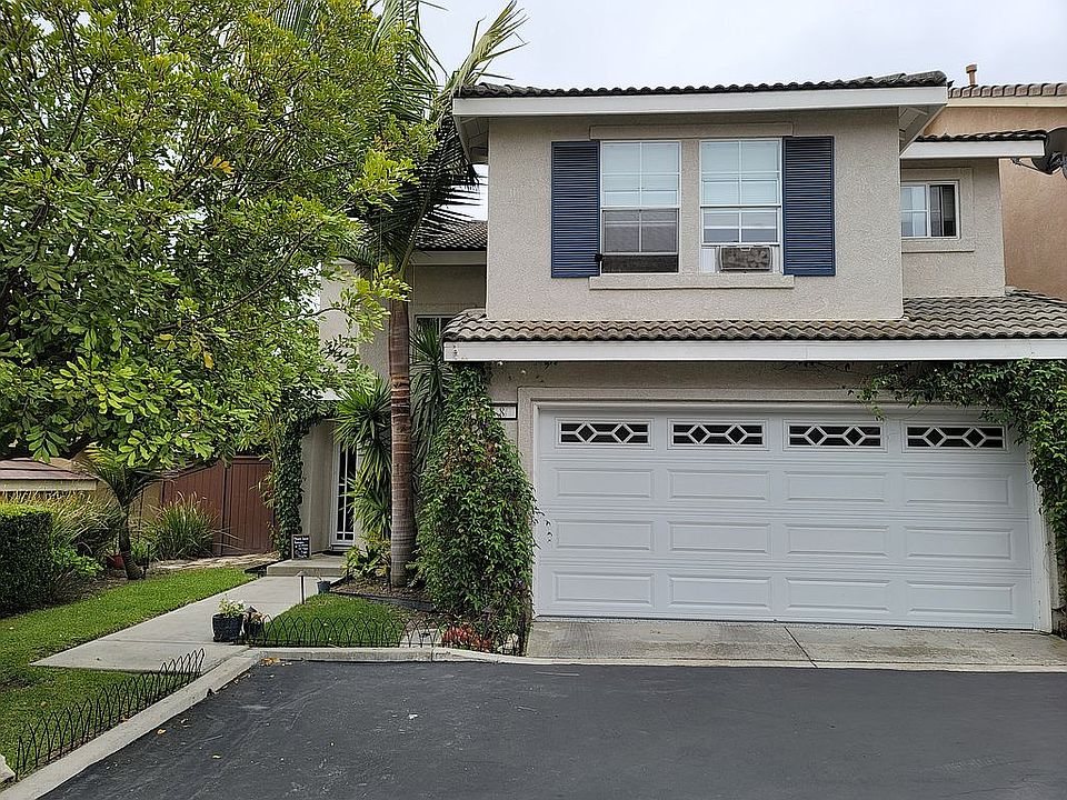 1st image of 8 Piccadilly Ct