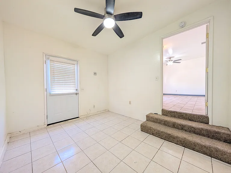 6132 Pembroke Dr — Photo 16