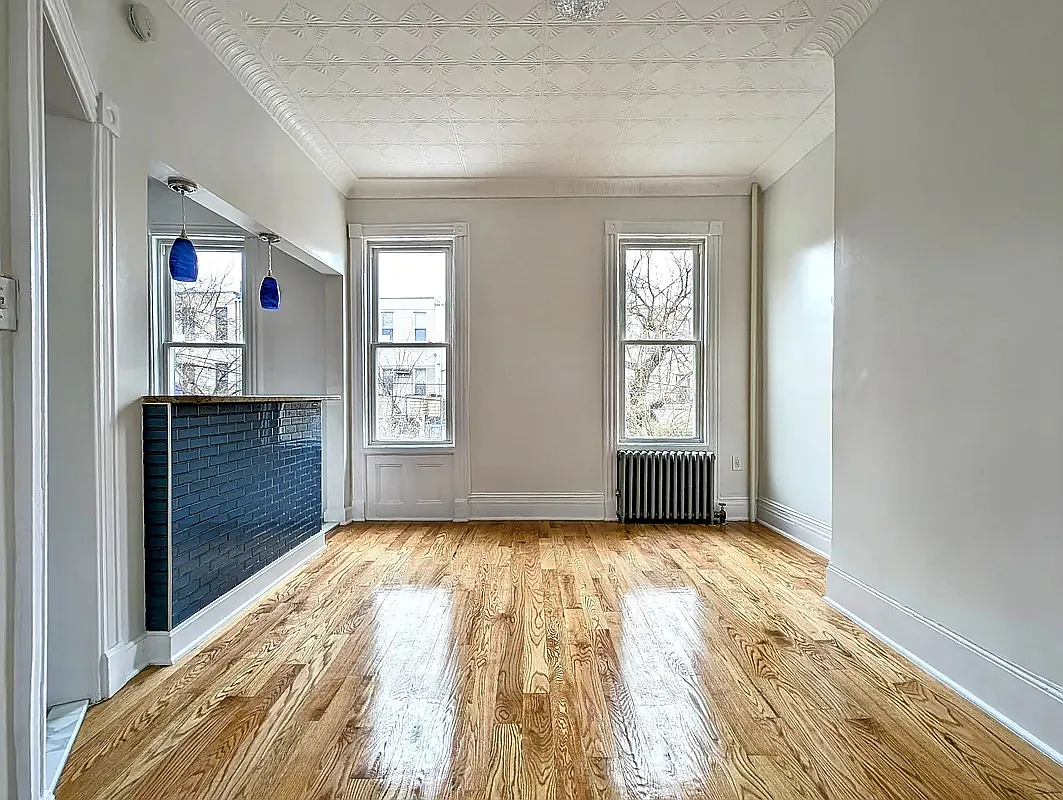 276 Cornelia Street — Photo 2