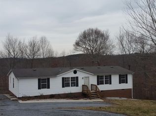 307 Plain Ridge Dr, Evington, VA 24550