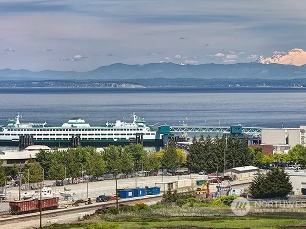 55 Pine Street #304, Edmonds, WA 98020
