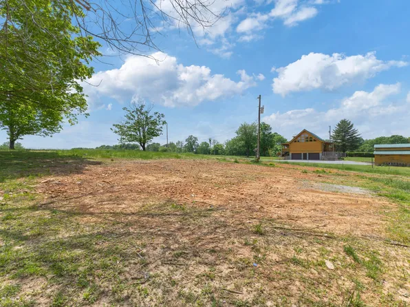 671 Poplar Ridge Rd, Chapmansboro, TN 37035