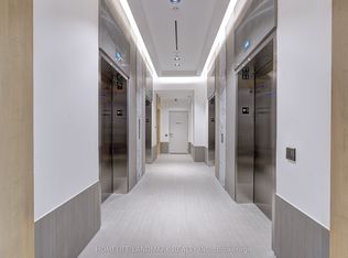 395 Square One Dr #1112, Mississauga, ON L5B 0E2