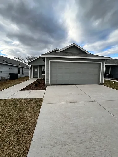 1305 Salton Ln Photo 1