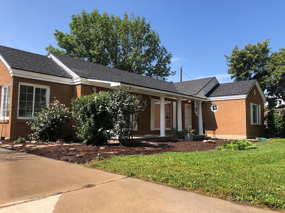 Large covered front porch.