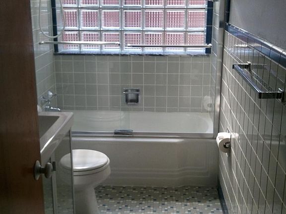 3rd image of 5827 Devonshire Ave APT 1W