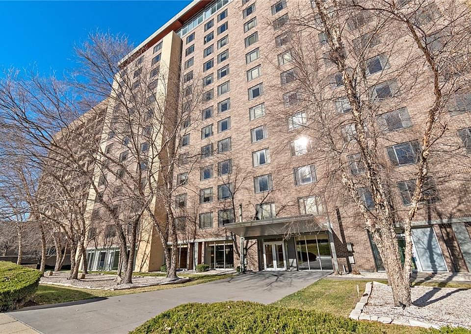 1st image of 600 E 8th St APT 8D