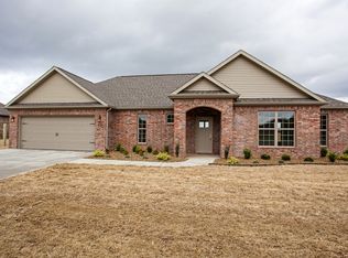 1004 Taylor Ln, Pea Ridge, AR 72751