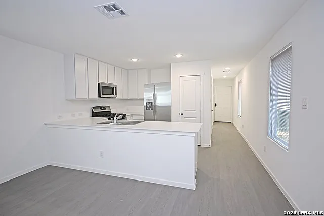 3 bed, 2.5 bath, 1360 sqft, $1,295 — Photo 2