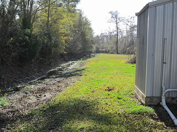5th image of 305 Rural Dr