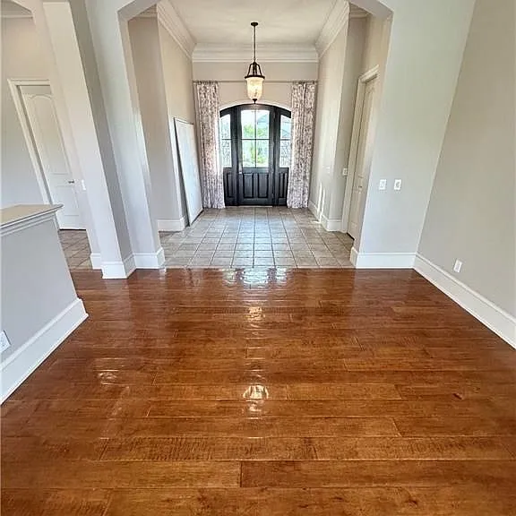 10020 Magnolia Pointe — Photo 4