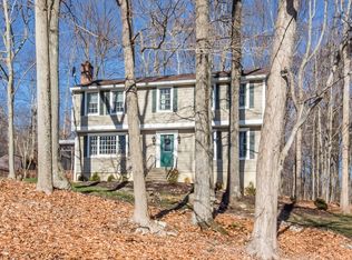 19 Laura Ln, Oxford, CT 06478