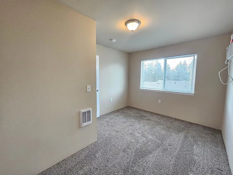 5205-5207 E Upriver Dr — Photo 22