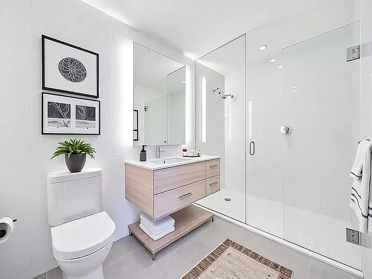 84 William St #909 — Photo 8