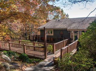 226 Moon Ridge Dr, Dillard, GA 30537