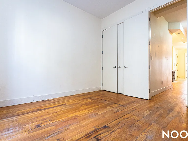 243 Irving Ave #1B — Photo 4