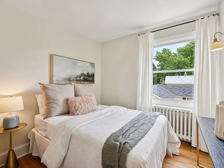613 Wayzata Blvd E — Photo 15